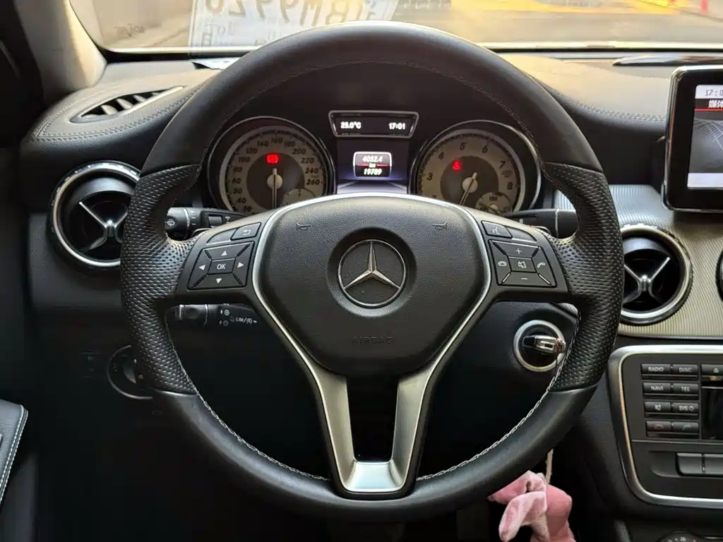 Mercedes-Benz GLA — миниатюра 12