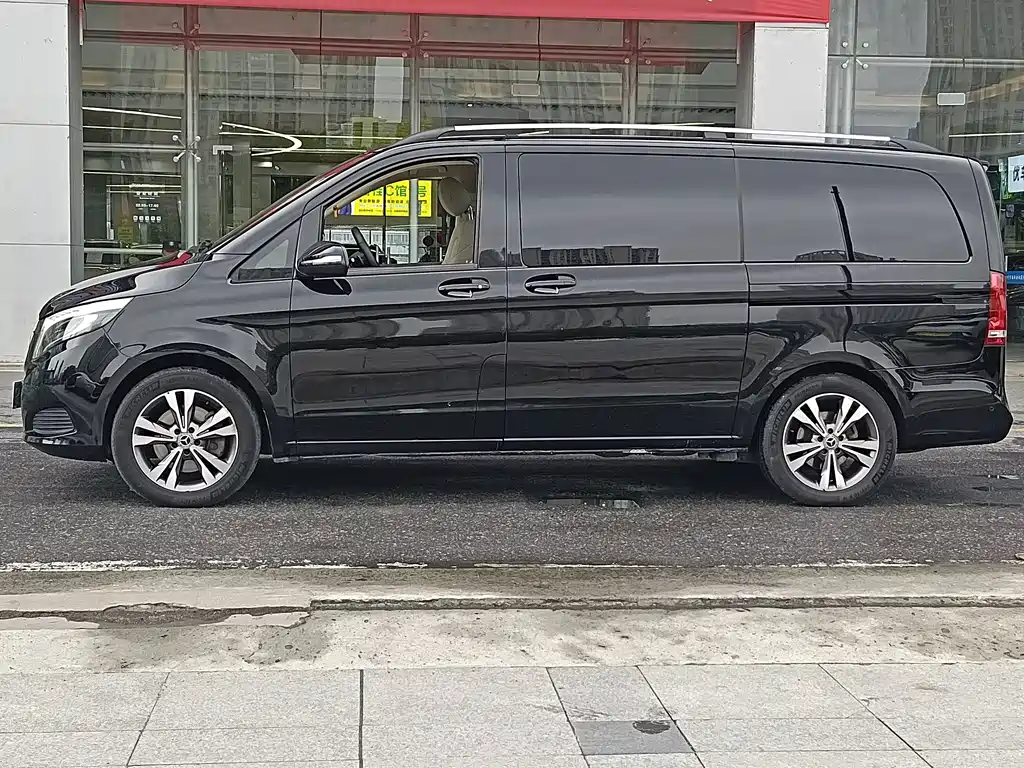 Mercedes-Benz V-Class — миниатюра 5
