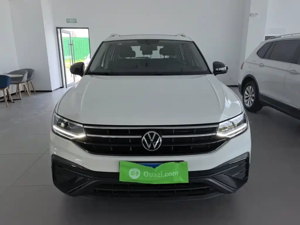 Volkswagen Tiguan L — миниатюра 3