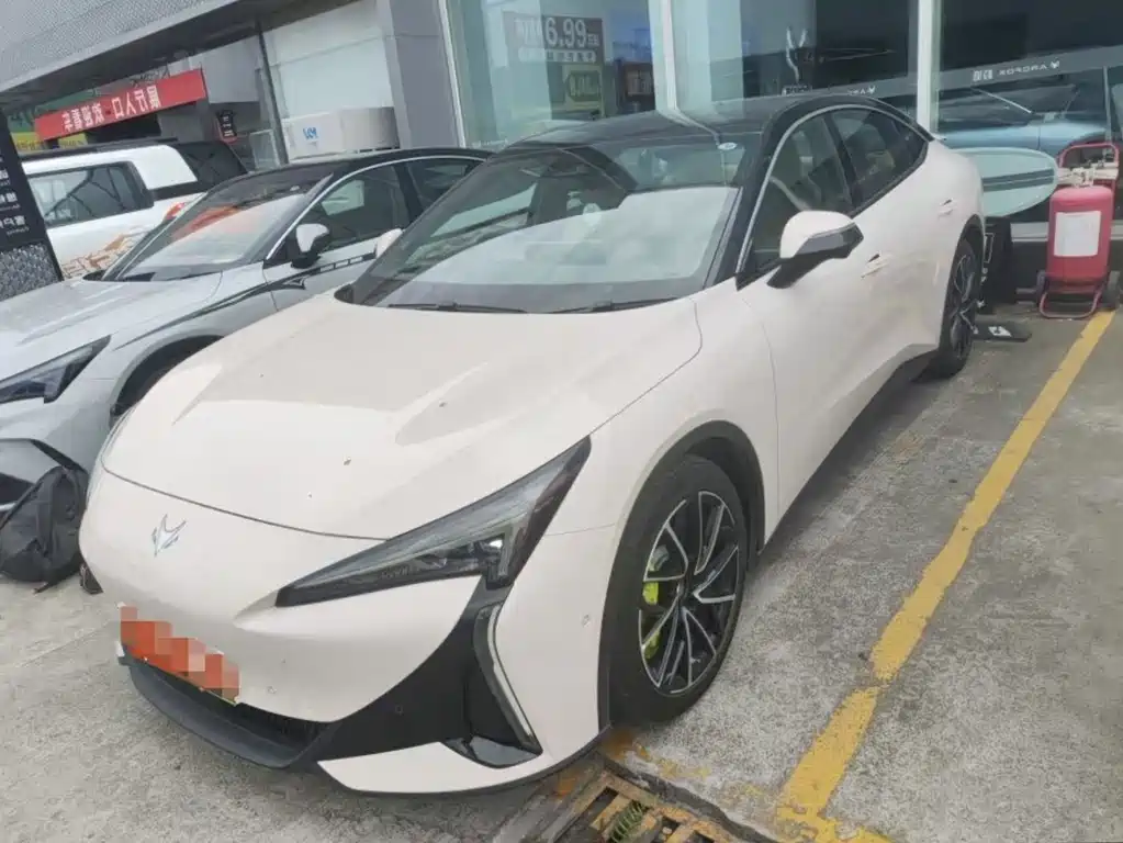 Arcfox Alpha S5 2024 708MAX 200kW
