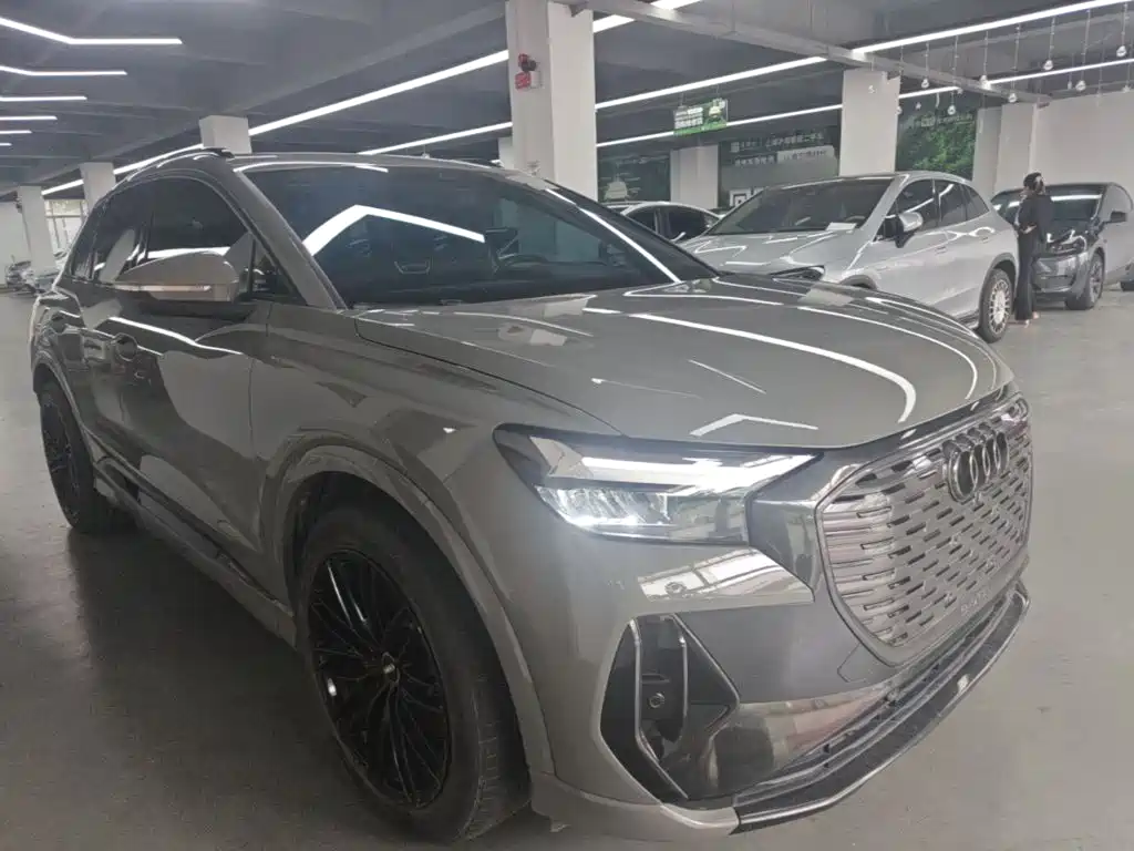 Audi Q4 e-tron — миниатюра 4