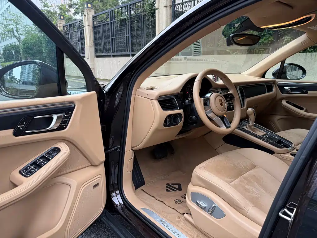 Porsche Macan — миниатюра 13