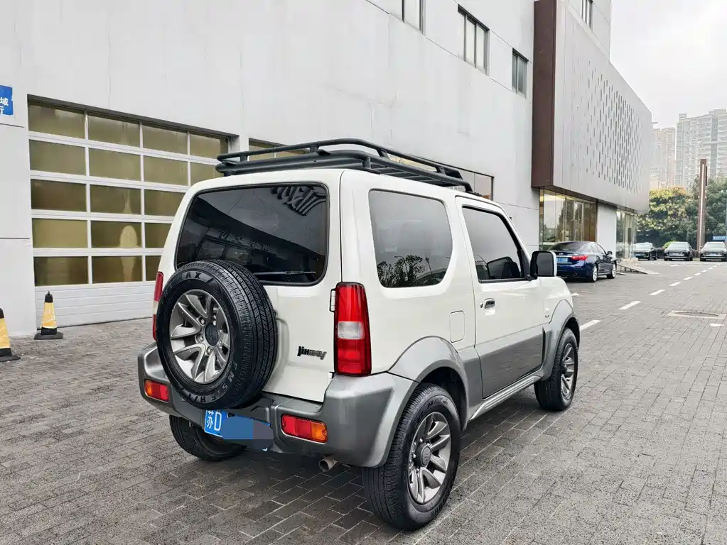 Suzuki Jimny — миниатюра 4