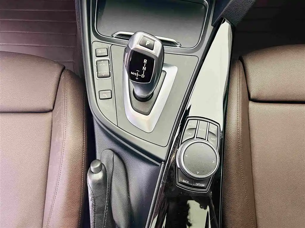 BMW 3 Series — миниатюра 17