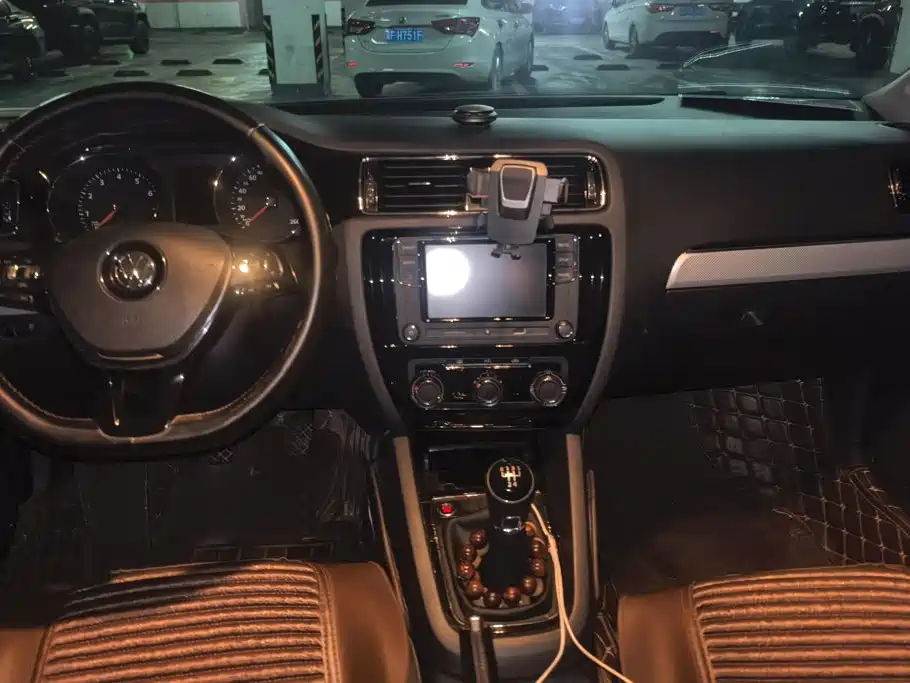 Volkswagen Sagitar — миниатюра 12