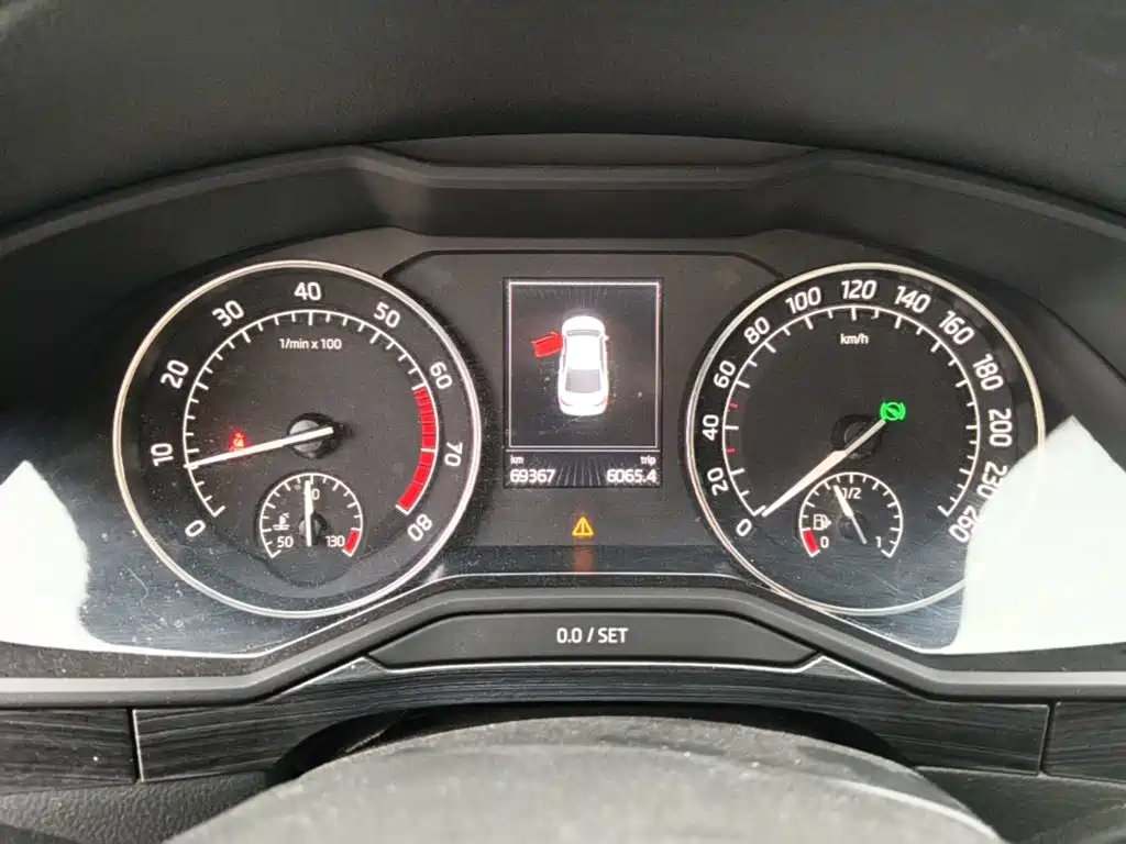 Skoda Superb — миниатюра 12