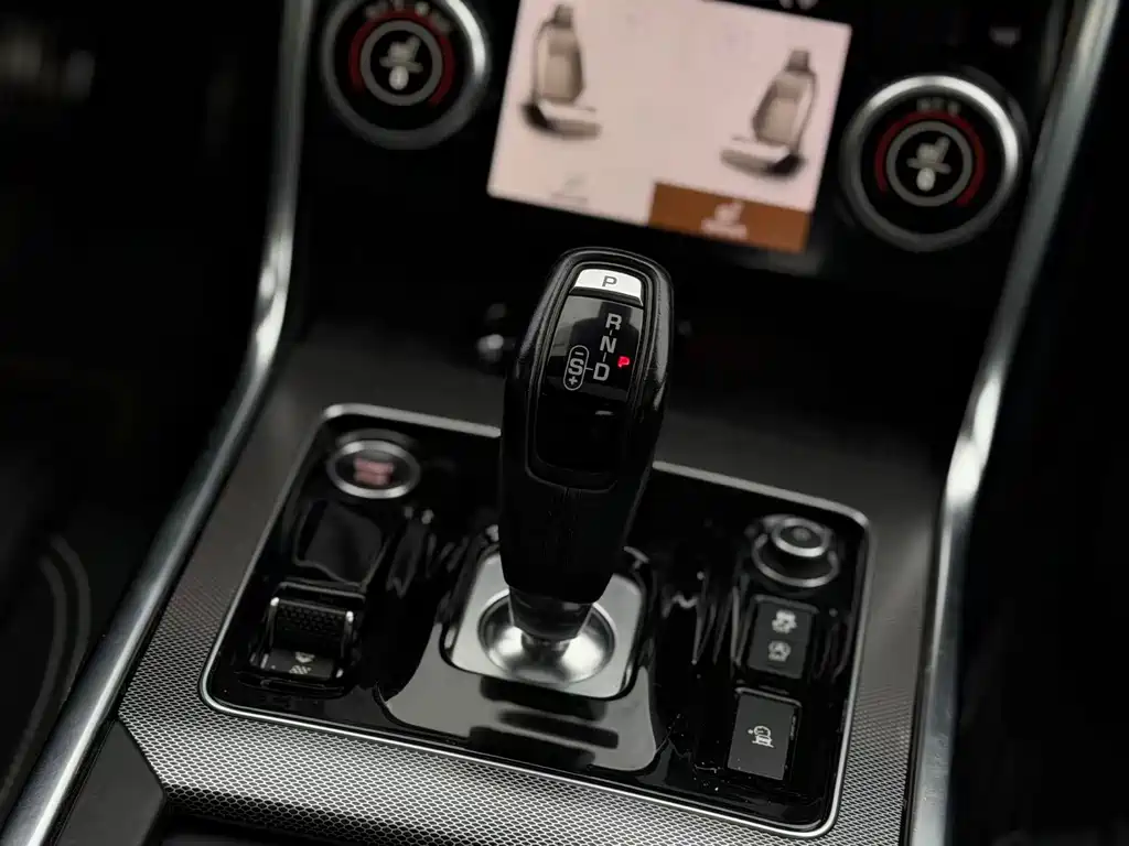 Jaguar XEL — миниатюра 11