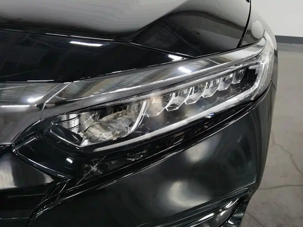 Honda Accord — миниатюра 7