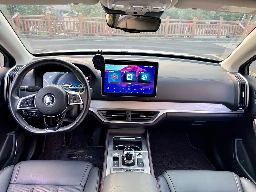 BYD Tang New Energy — миниатюра 17