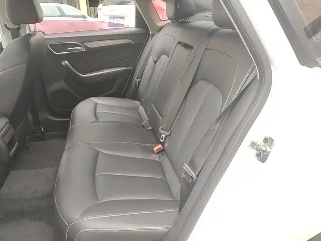 Roewe i6 Classic — миниатюра 17