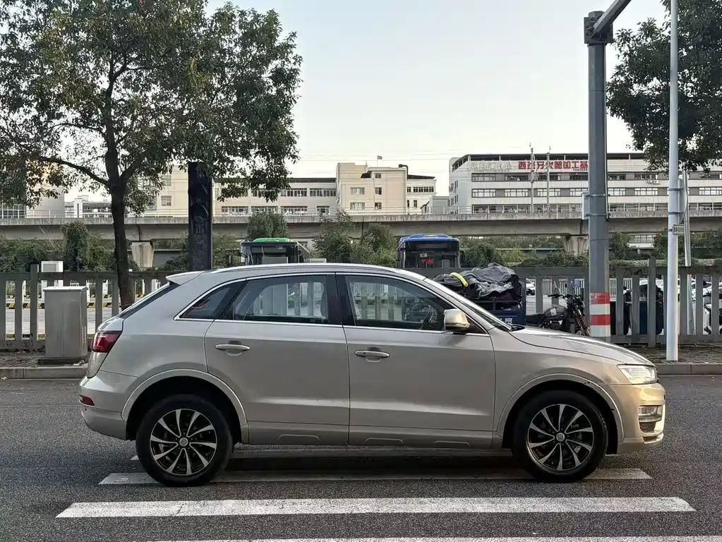Zotye Zotye SR7 — миниатюра 4