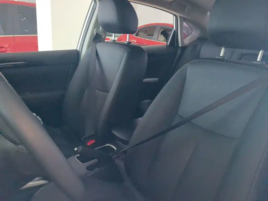 Nissan Sylphy — миниатюра 15