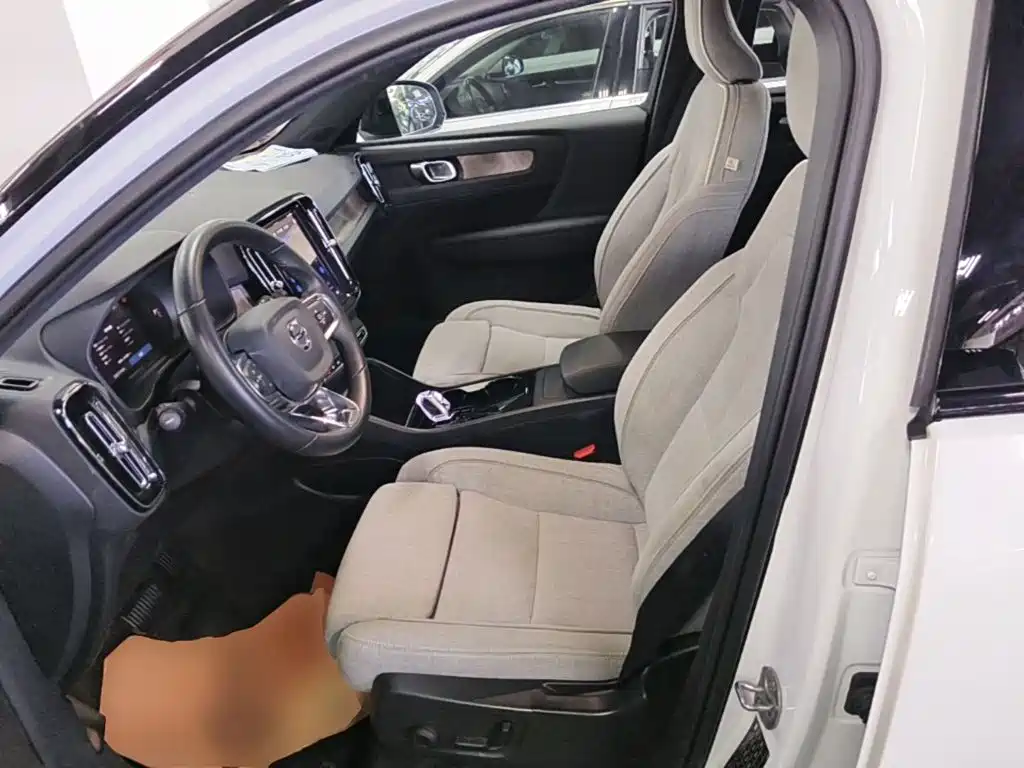 Volvo XC40 NEV — миниатюра 15