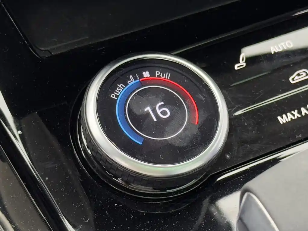 Land Rover Sport PHEV — миниатюра 15