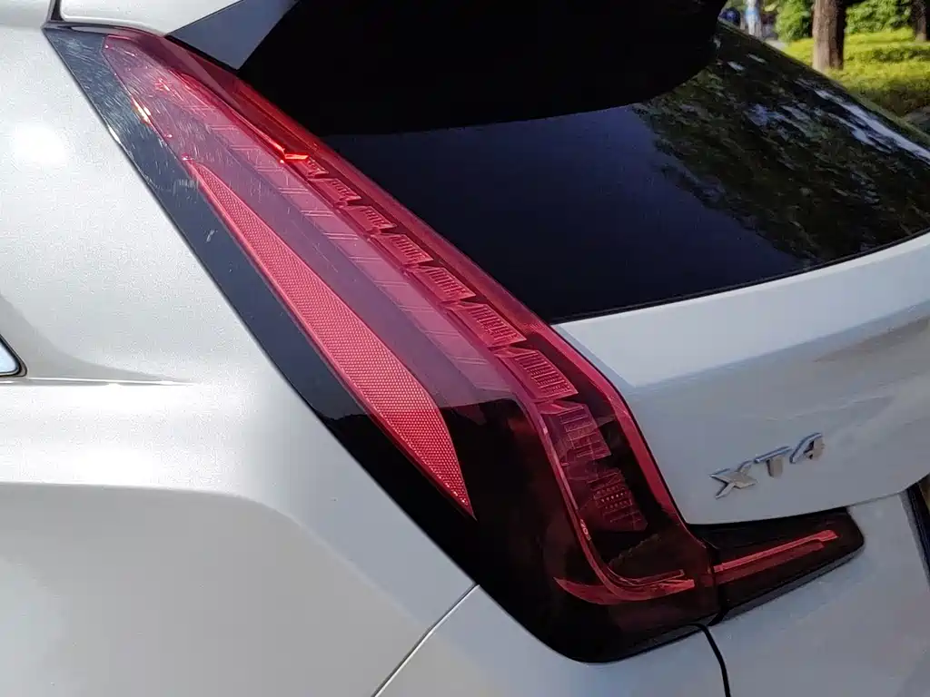 Cadillac XT4 — миниатюра 10