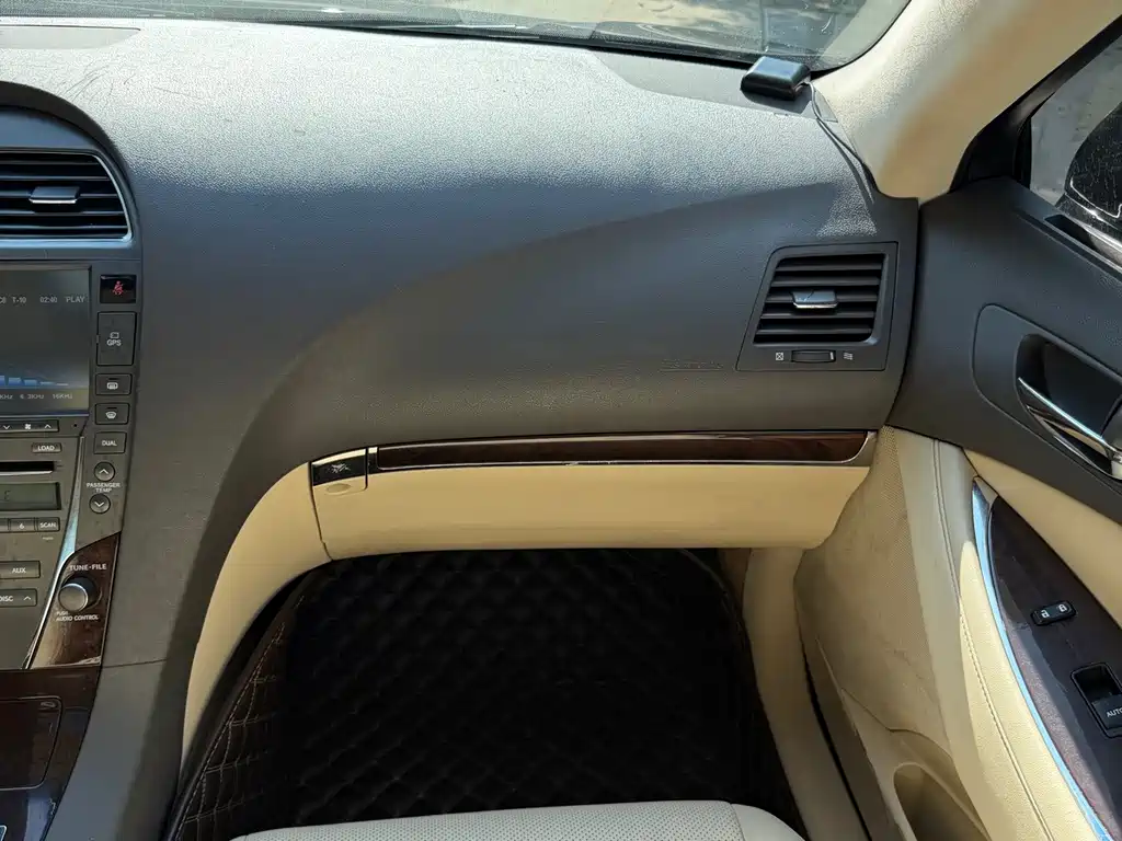 Lexus ES — миниатюра 11