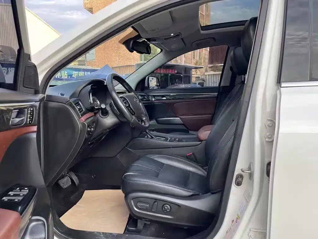 GAC Motor GS8 320T 2WD Luxury Connected Edition （ 7-seat ）, фото 3