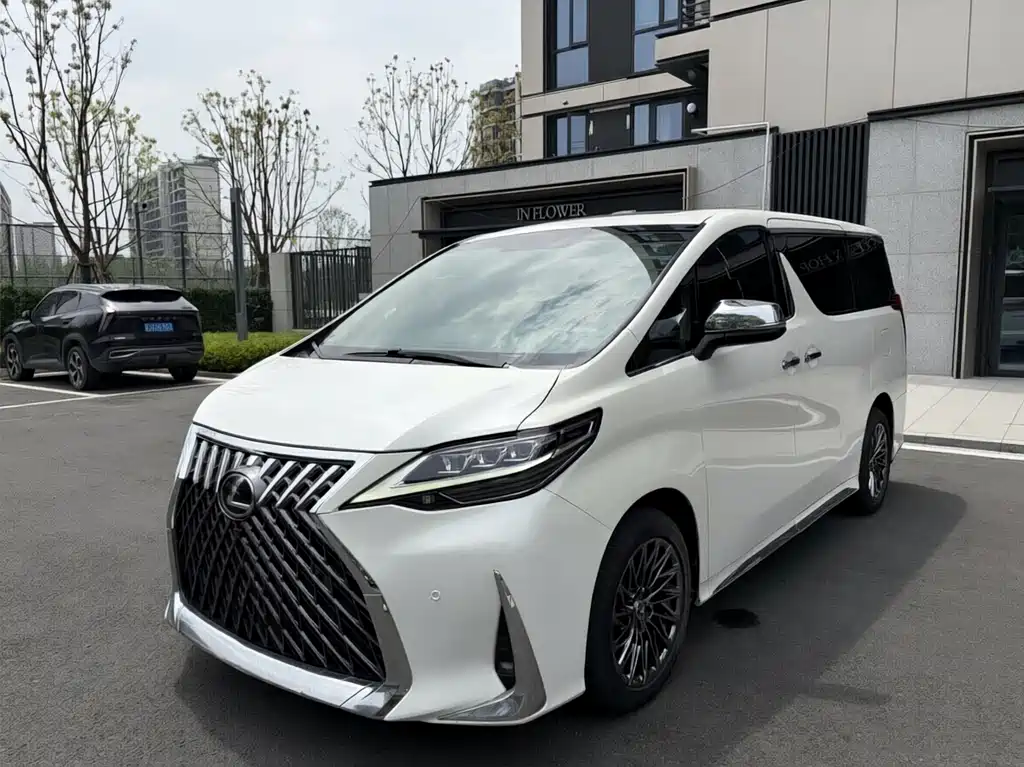 Купить Toyota Alphard