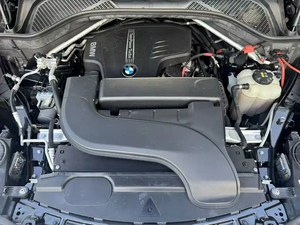 BMW X5 (Import) — миниатюра 9