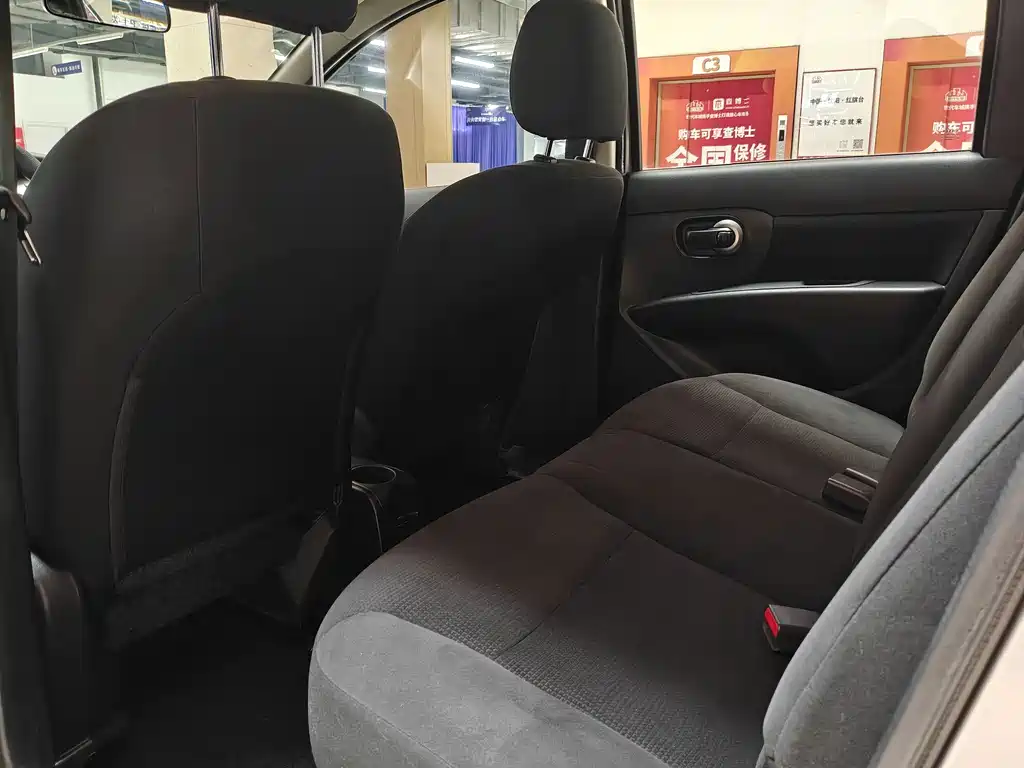 Nissan Livina — миниатюра 5