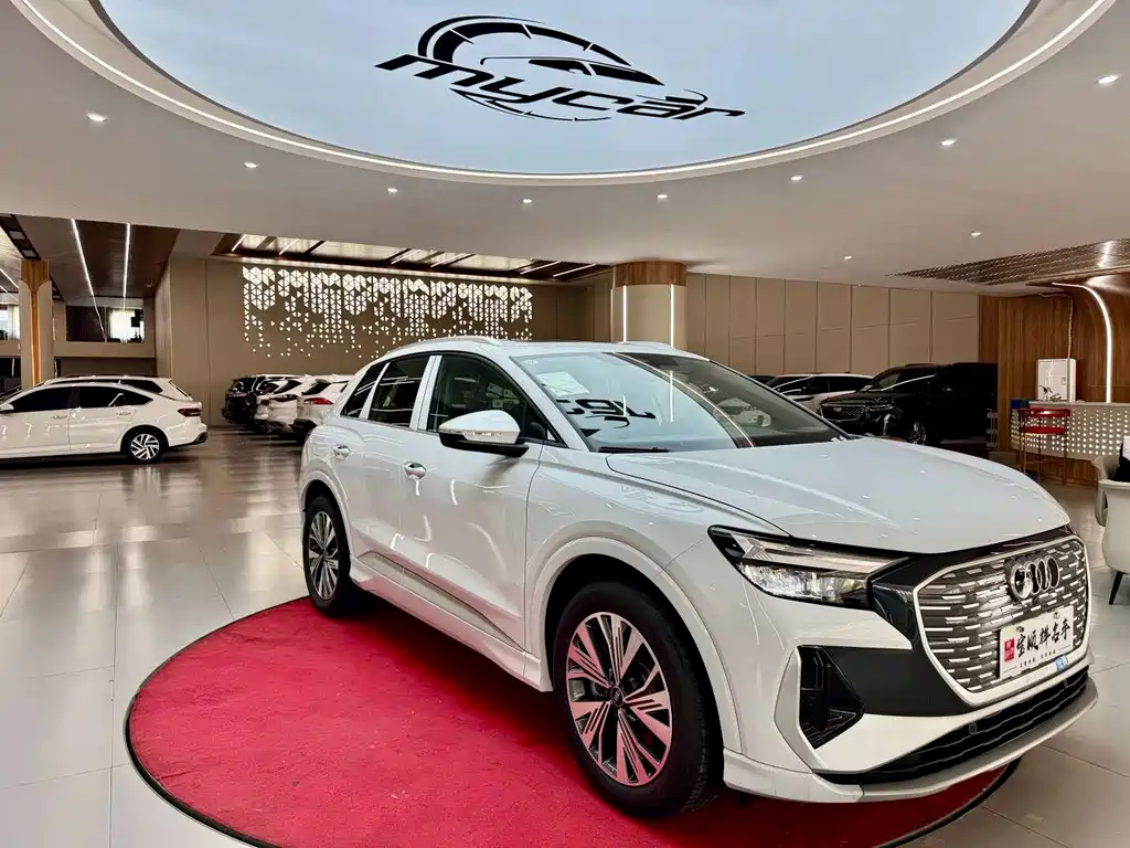 Audi Q4 e-tron — миниатюра 3
