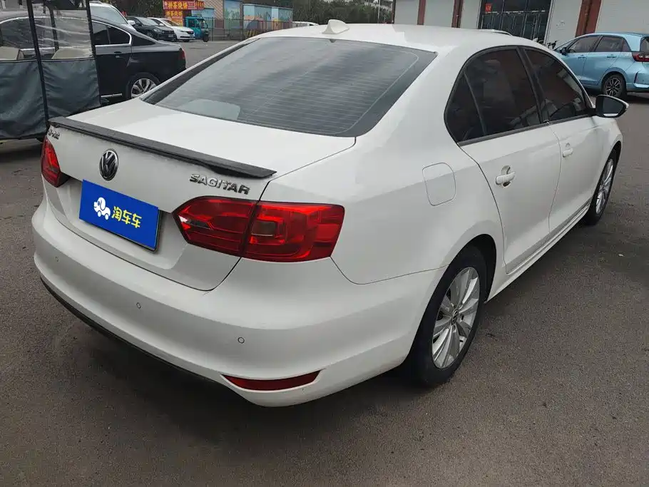 Volkswagen Sagitar — миниатюра 3