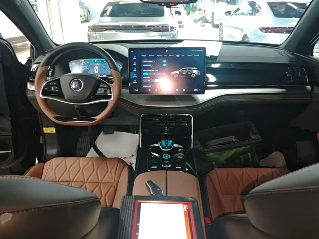 BYD Tang New Energy — миниатюра 10