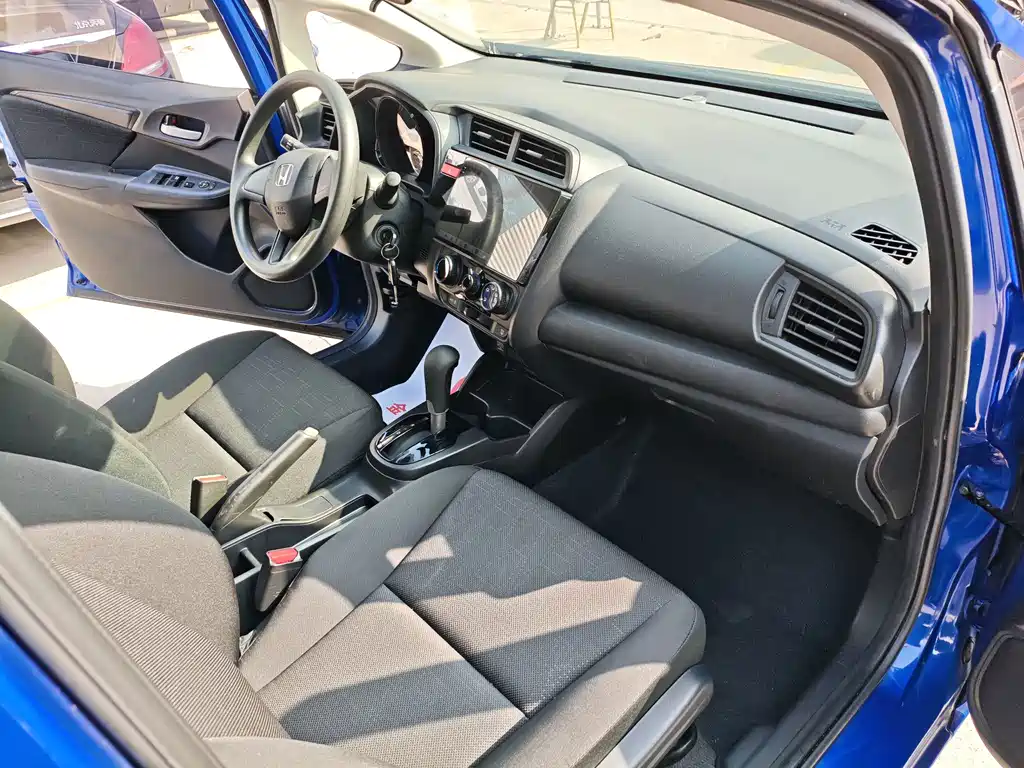 Honda Fit — миниатюра 13