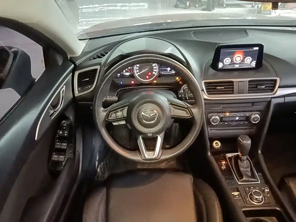 Mazda 3 Axela — миниатюра 11