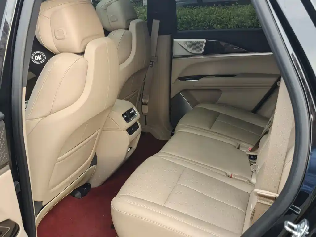 Cadillac XT5 — миниатюра 7