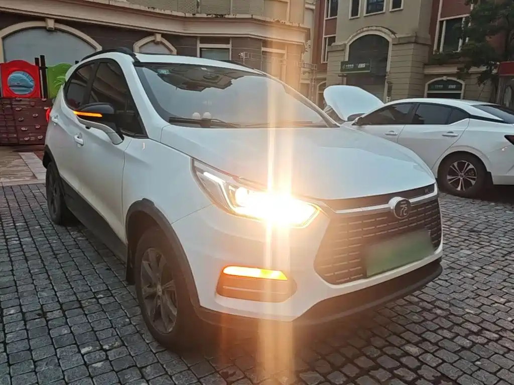 BYD Yuan EV — миниатюра 4