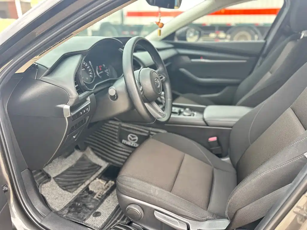 Mazda 3 Axela — миниатюра 4
