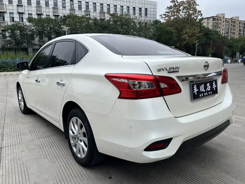 Nissan Sylphy — миниатюра 7
