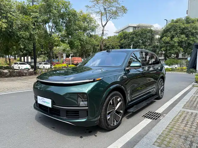 Li Auto IDEAL L9 2025