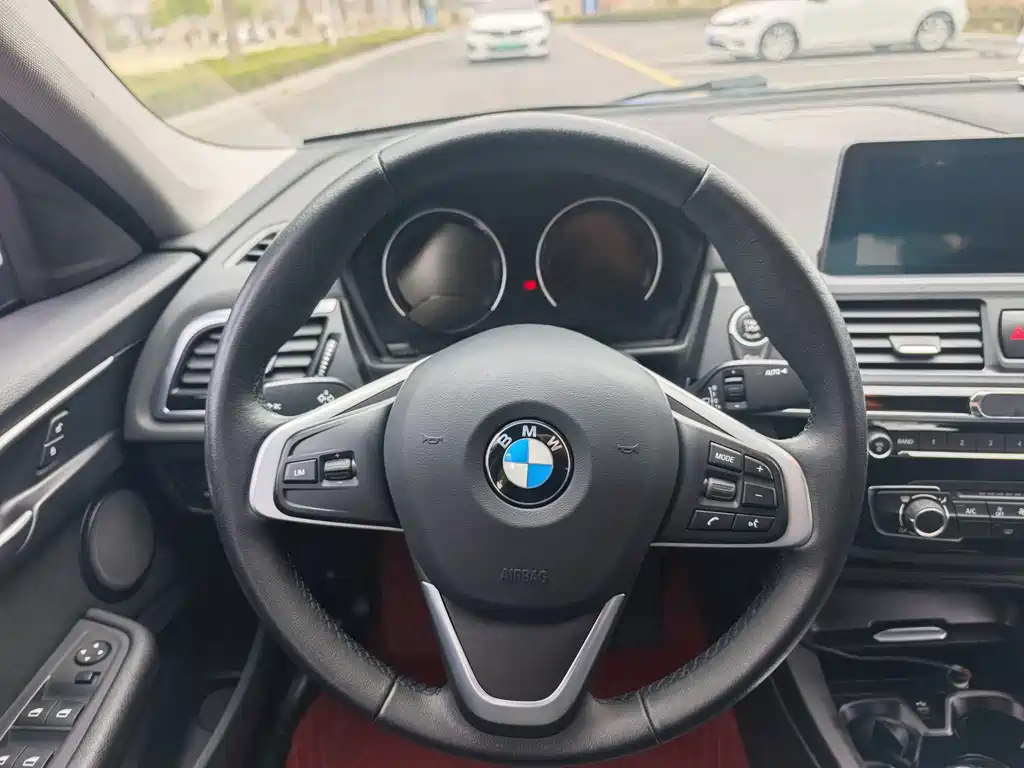 BMW 1 Series — миниатюра 8