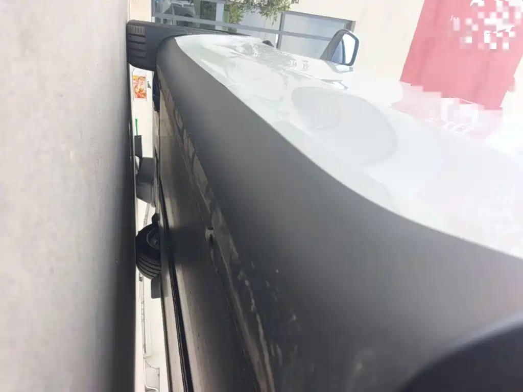 Tesla Model Y L — миниатюра 22