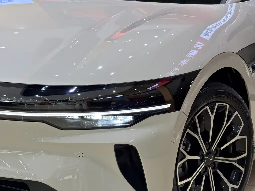 Zeekr 007GT — миниатюра 3