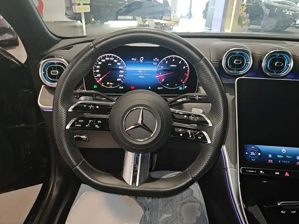 Mercedes-Benz C-Class — миниатюра 11