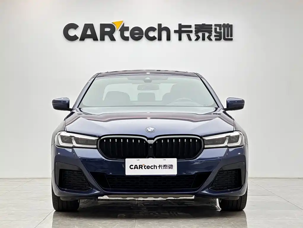 BMW 5 Series — миниатюра 7
