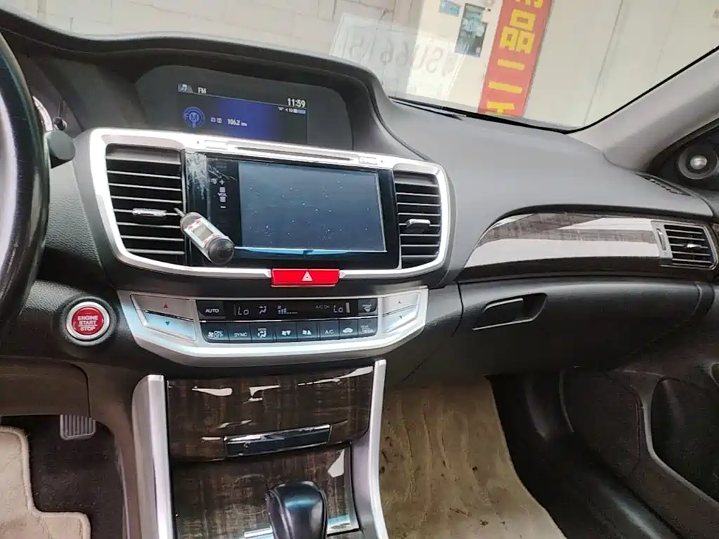 Honda Accord — миниатюра 13