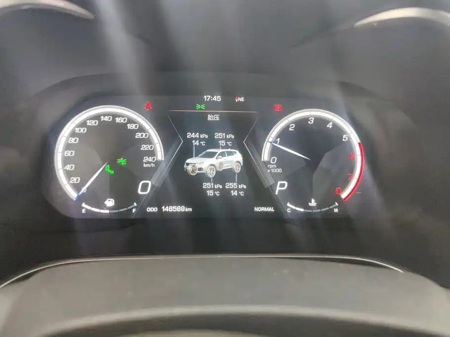 Wey Wey VV6 — миниатюра 14