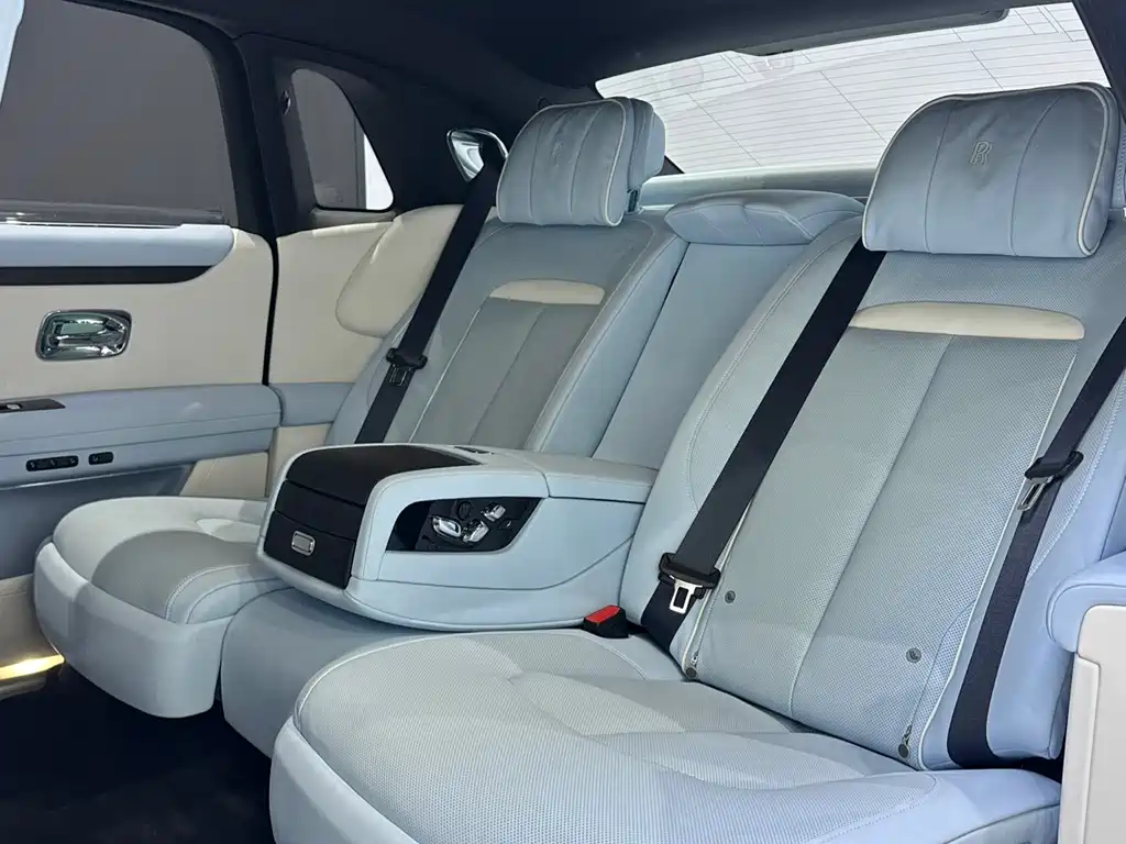 Rolls-Royce Ghost — миниатюра 11