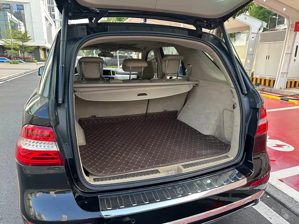 Mercedes-Benz M-Class — миниатюра 15