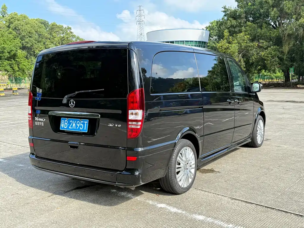 Mercedes-Benz Viano — миниатюра 17