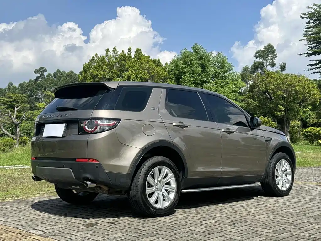Land Rover Discovery Sport — миниатюра 10