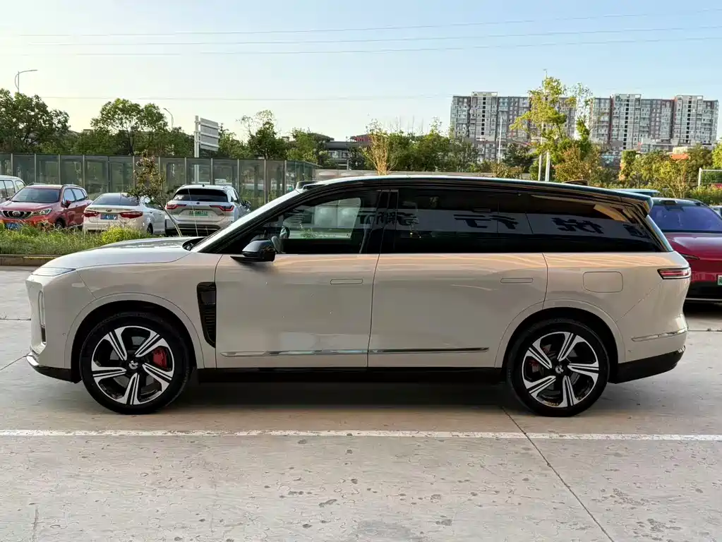 NIO ES8 — миниатюра 3