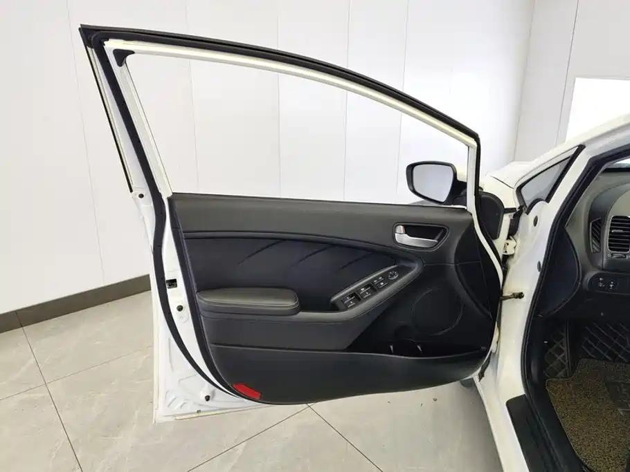 Kia K3 — миниатюра 7