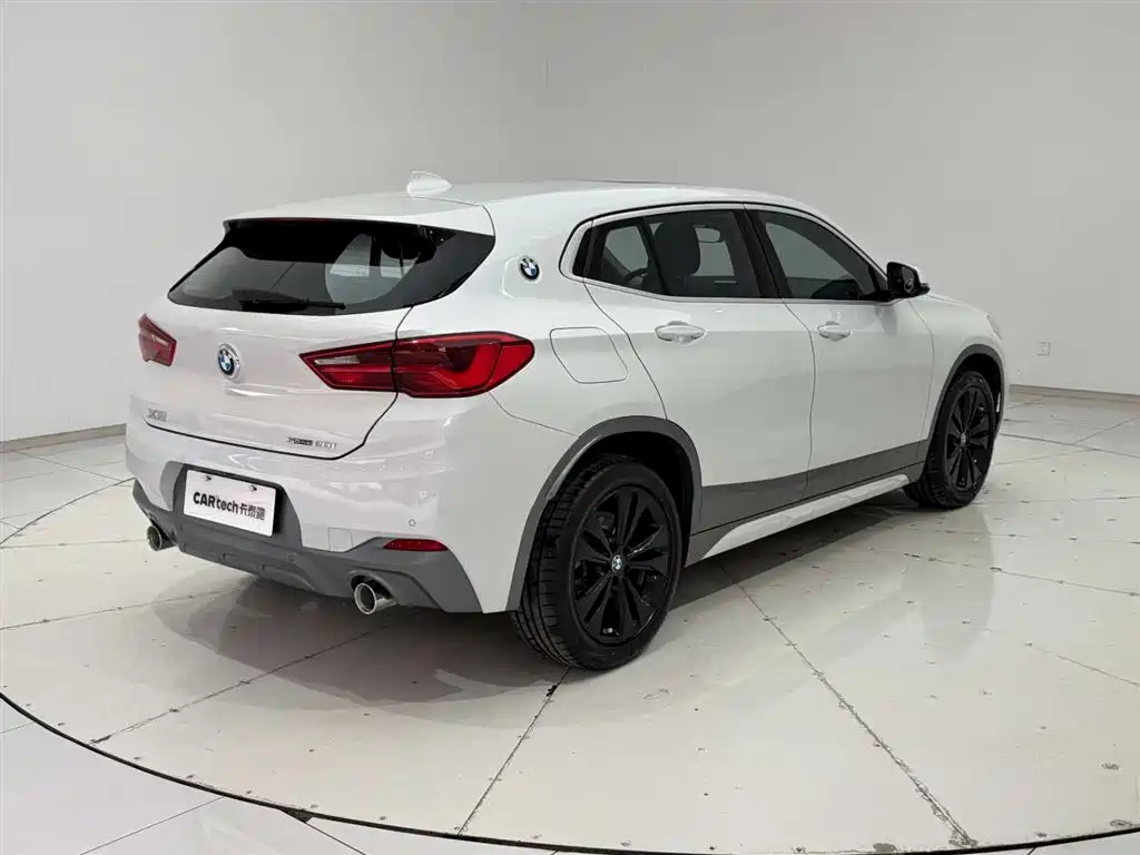 BMW X2 2020 sDrive20i M