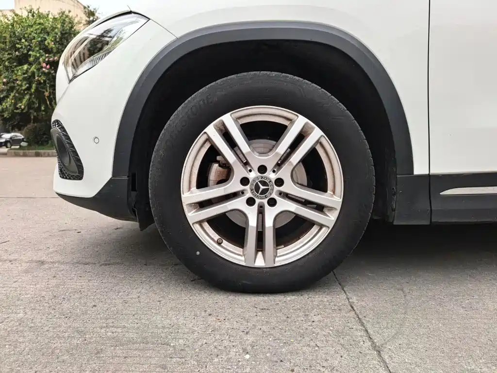 Mercedes-Benz GLA — миниатюра 21