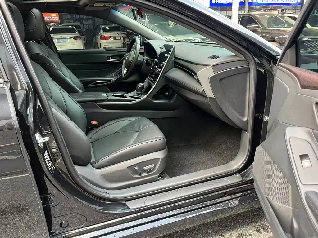 Toyota Avalon — миниатюра 12